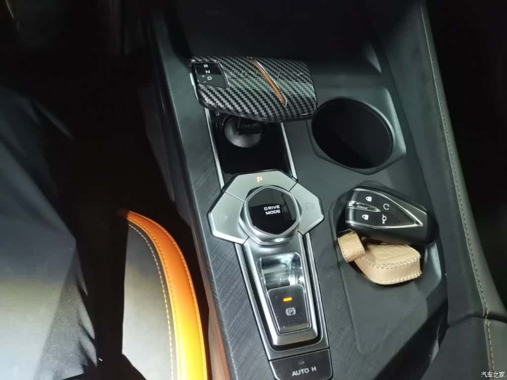 Changan UNI-V, 2023 14
