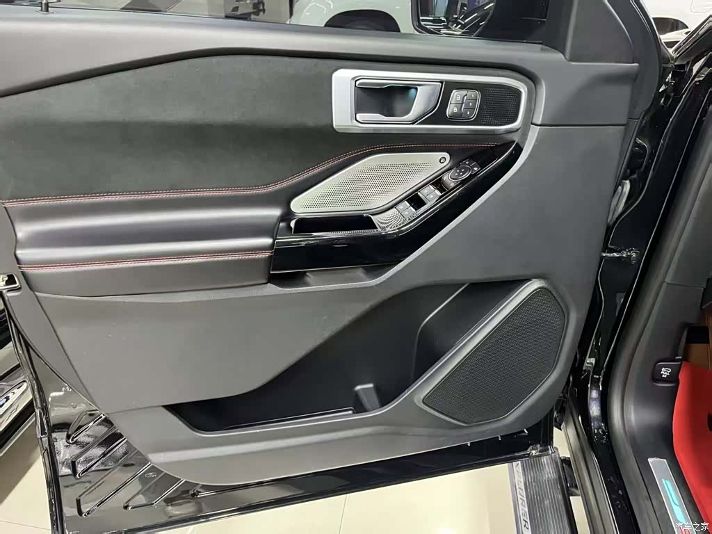 Ford Explorer, 2023 2