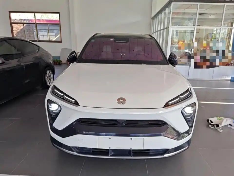 NIO ES6