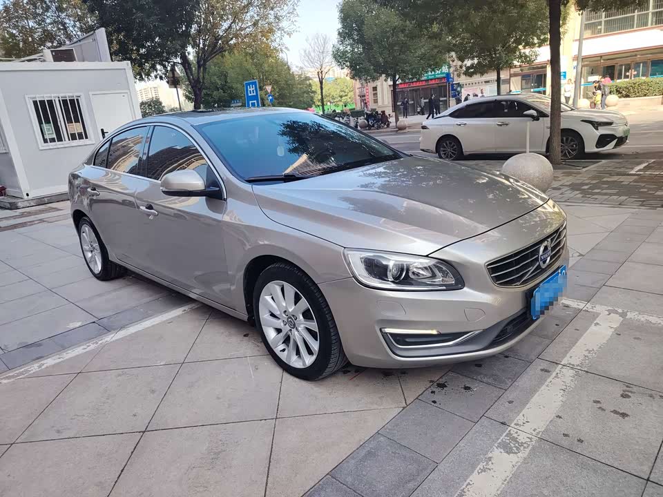 Volvo S60