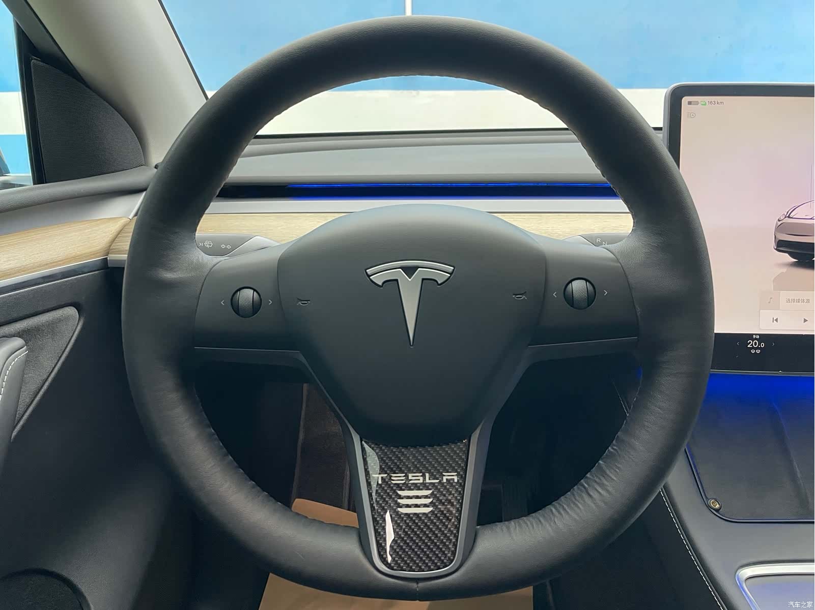 Tesla Model Y, 2022 19