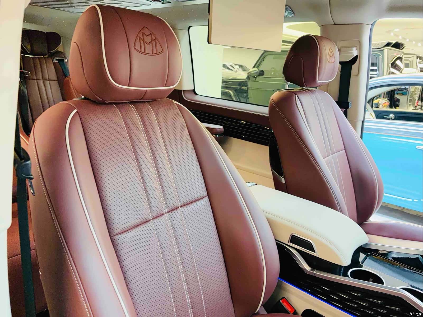 Mercedes-Benz 7, 2024 11