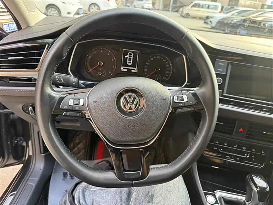 Volkswagen Sagitar