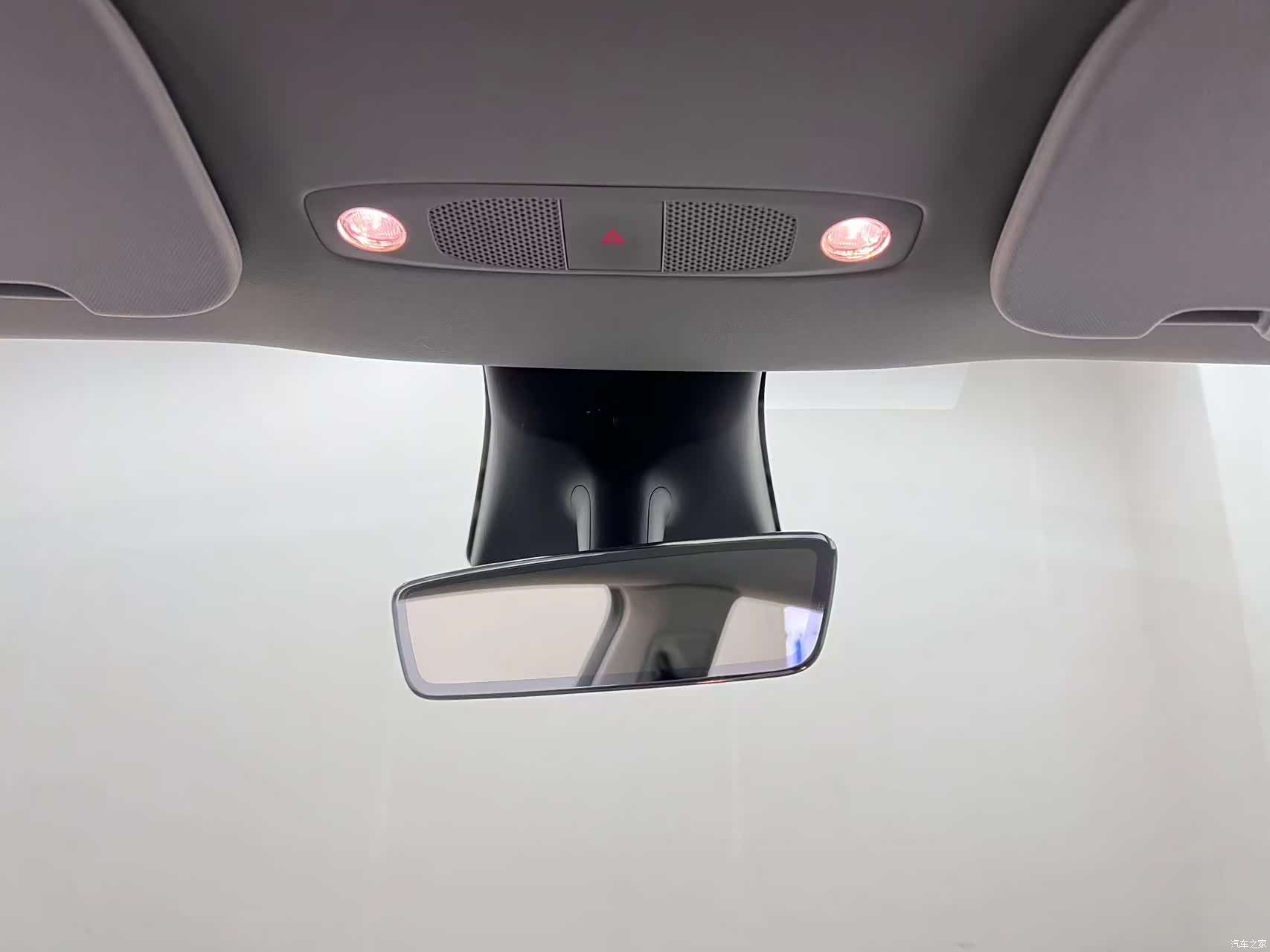 Tesla Model Y, 2021 25