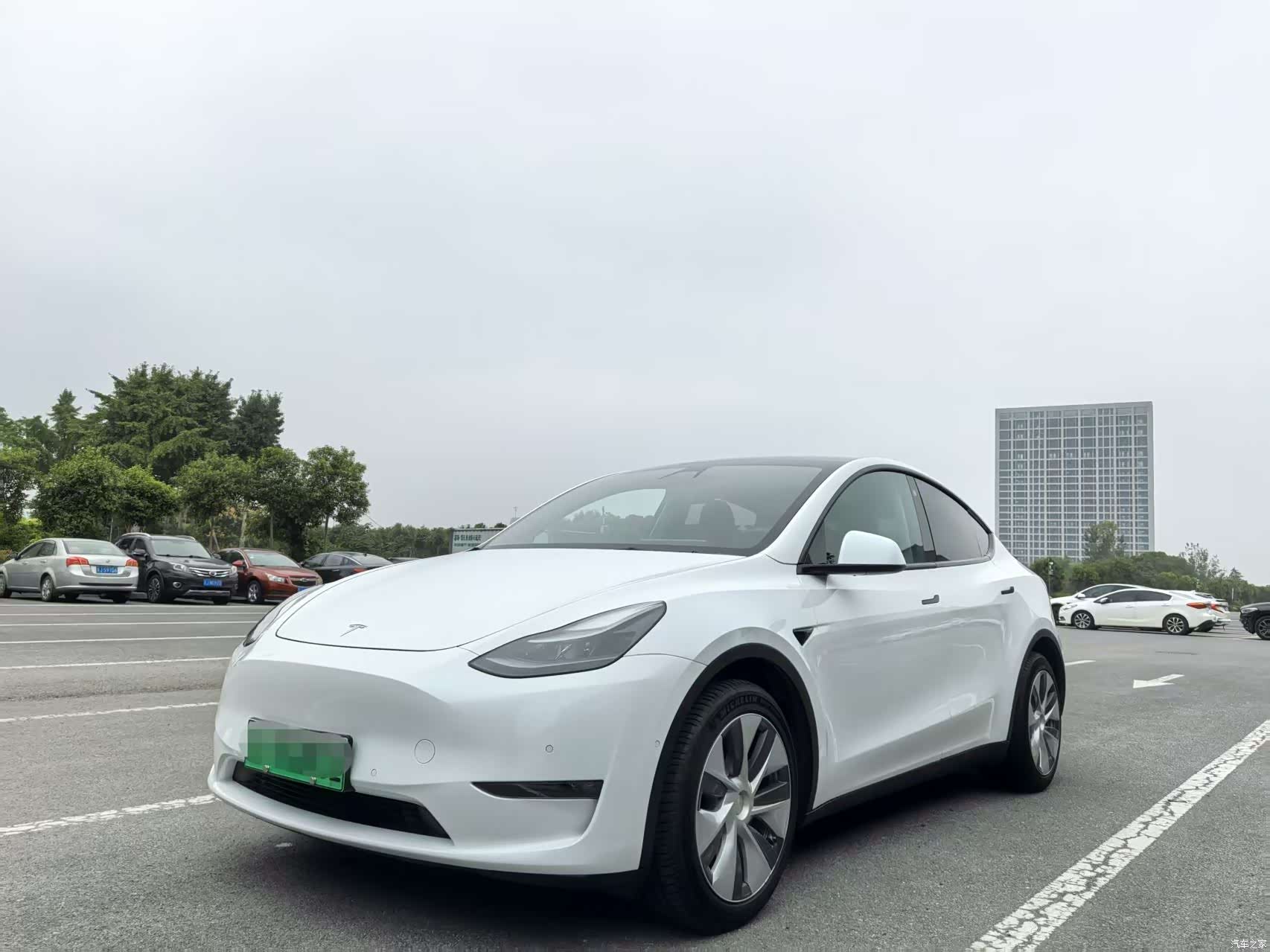 Tesla Model Y, 2022 1