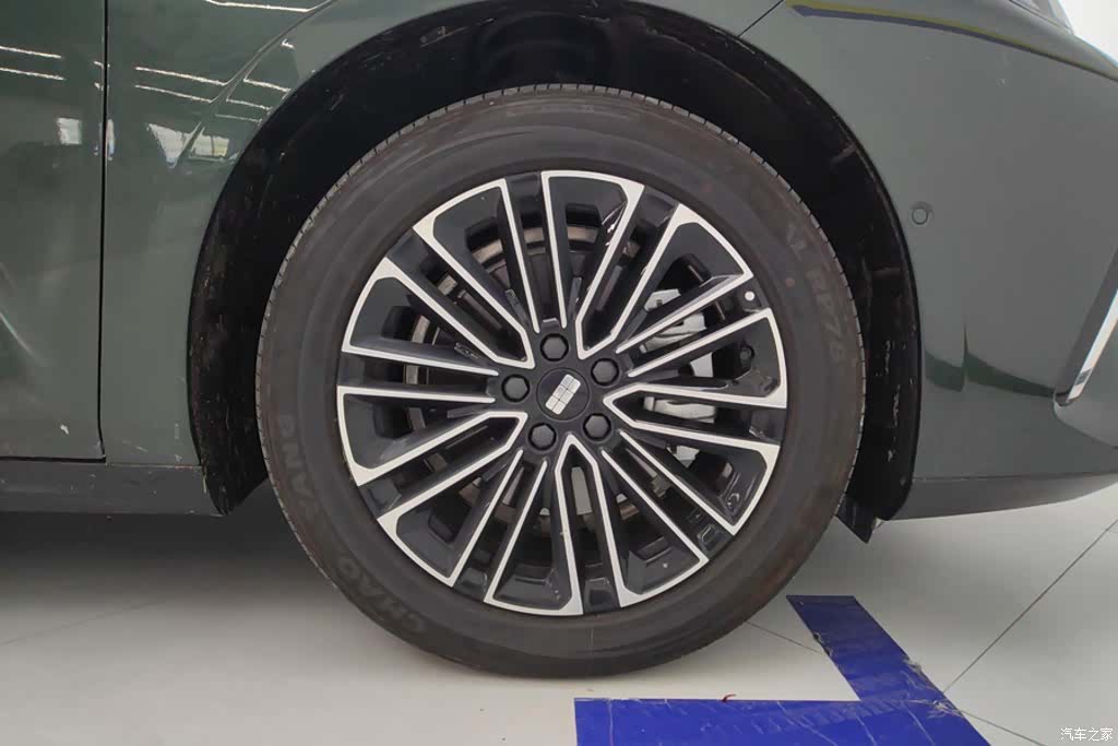 Geely 8, 2025 6
