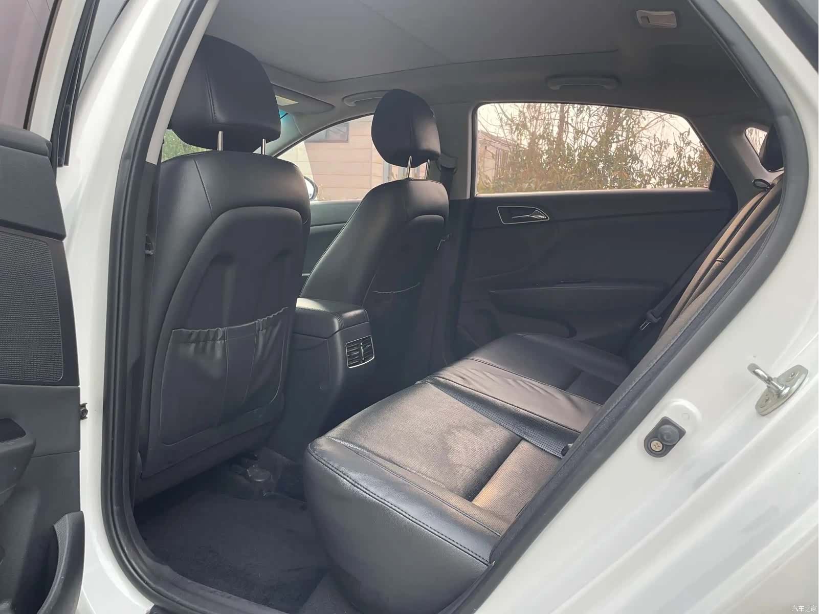 Hyundai DLX, 2016 12
