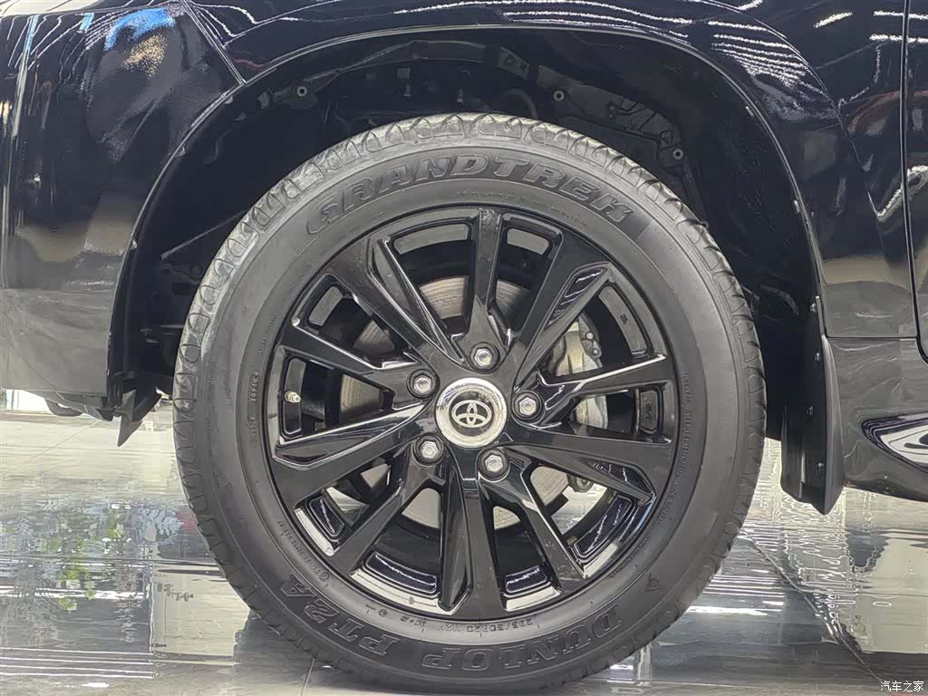 Toyota Land Cruiser, 2020 4