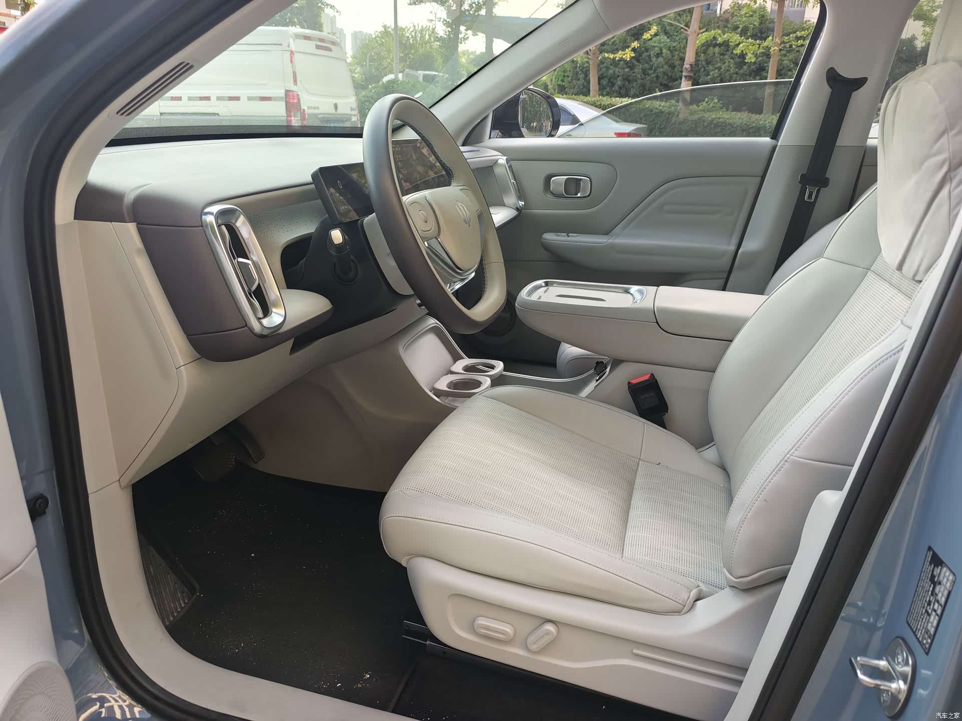 Leapmotor B10, 2025 6