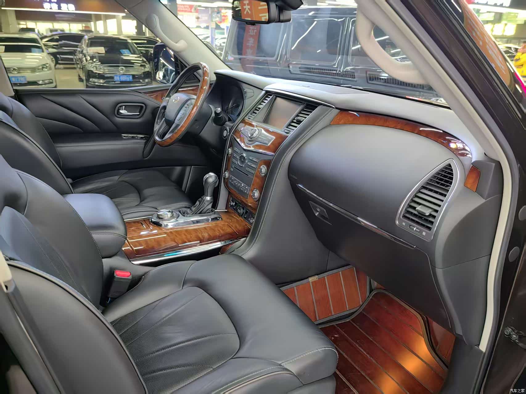 Infiniti QX80, 2017 4