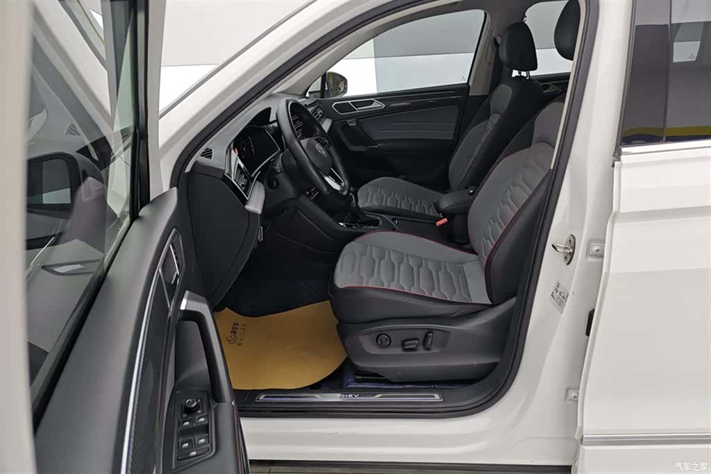 Volkswagen Tiguan L, 2022 9