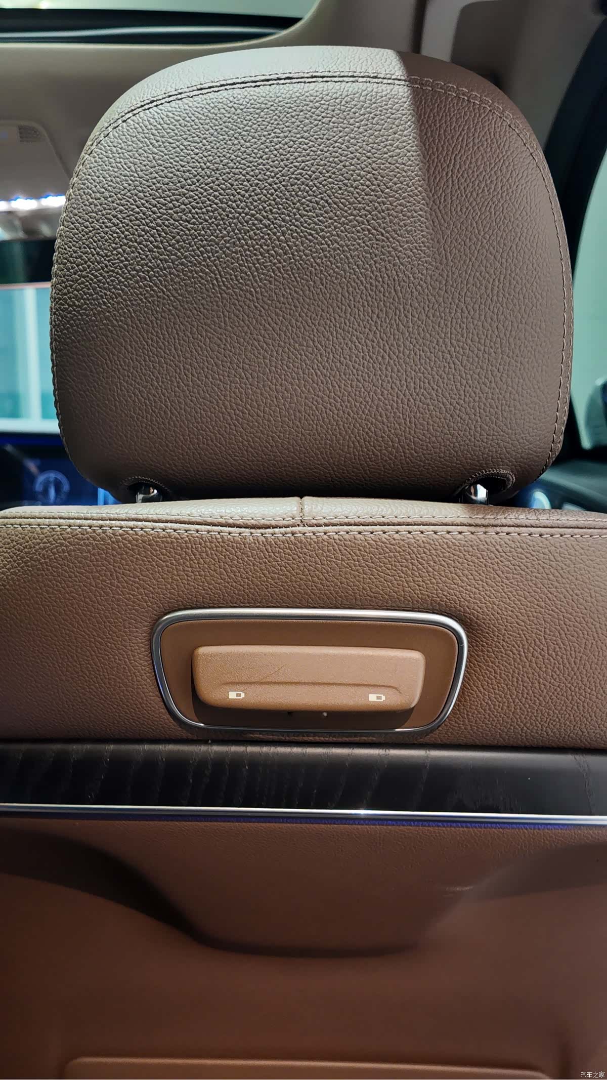 Mercedes-Benz E-Class, 2019 21