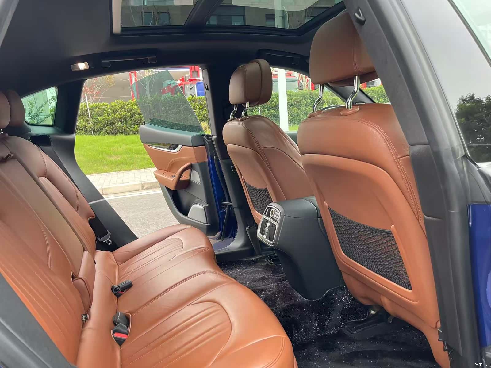 Maserati Levante, 2016 13