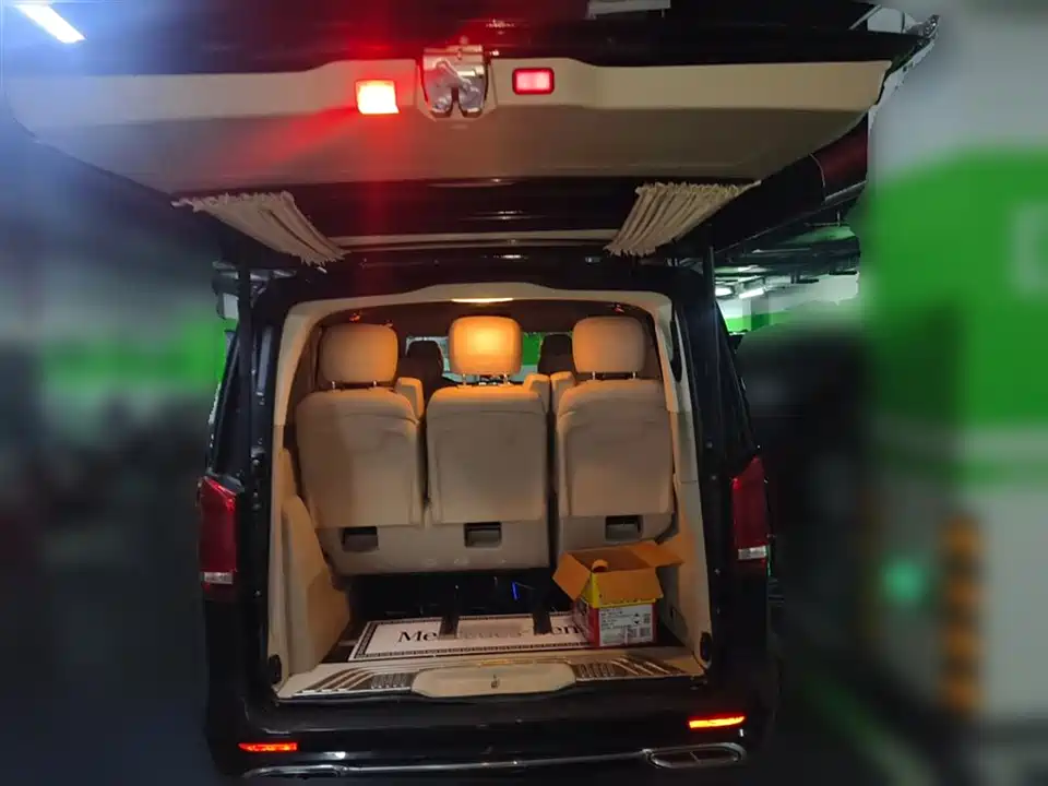 Mercedes-Benz V-class