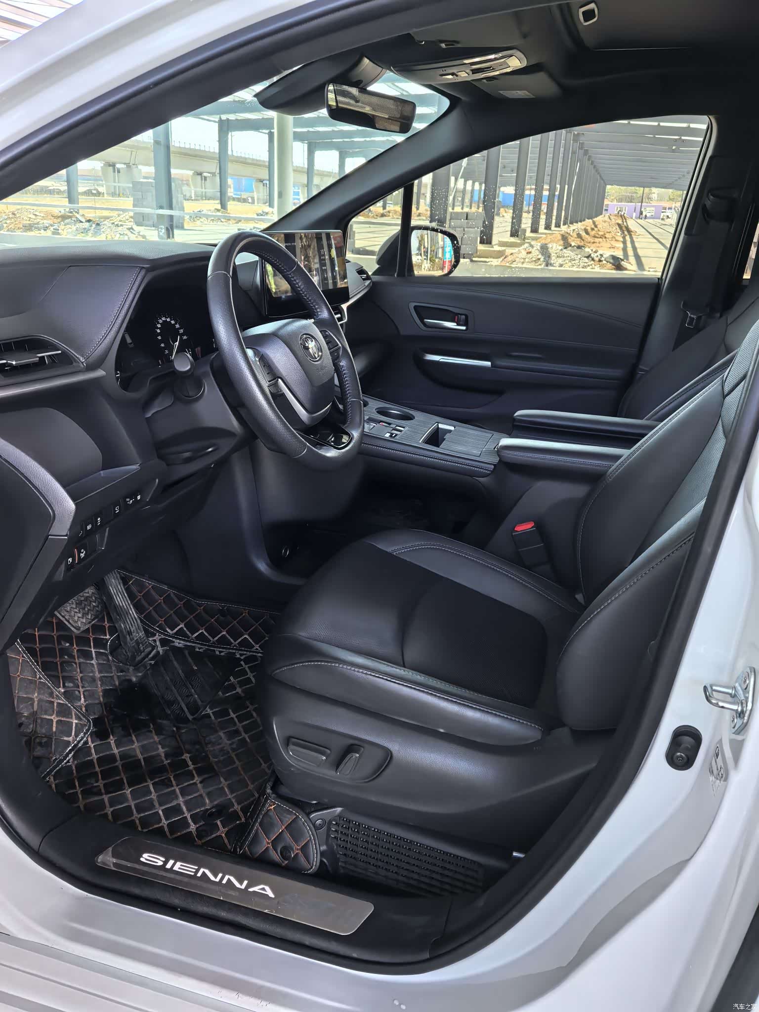 Toyota Sienna, 2024 4