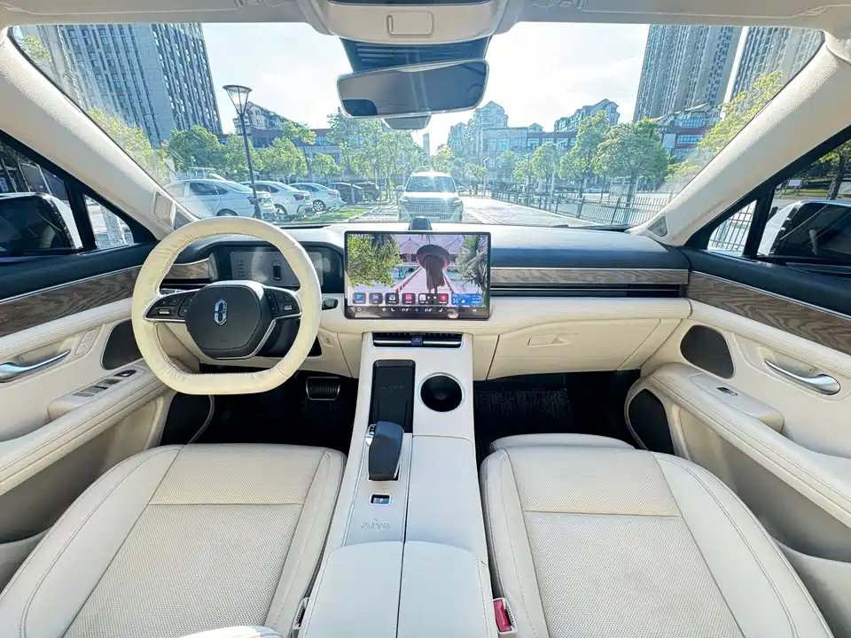 HarmonyOS Ask the world M5