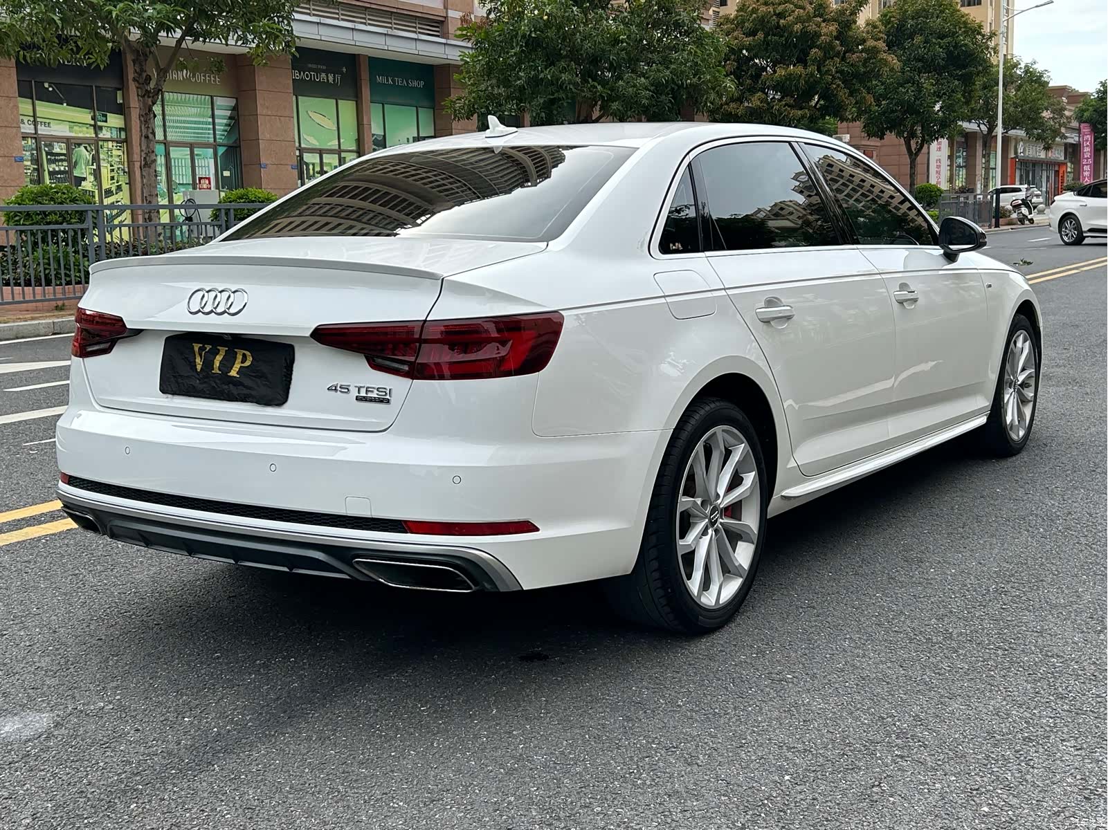 Audi A4L, 2019 4
