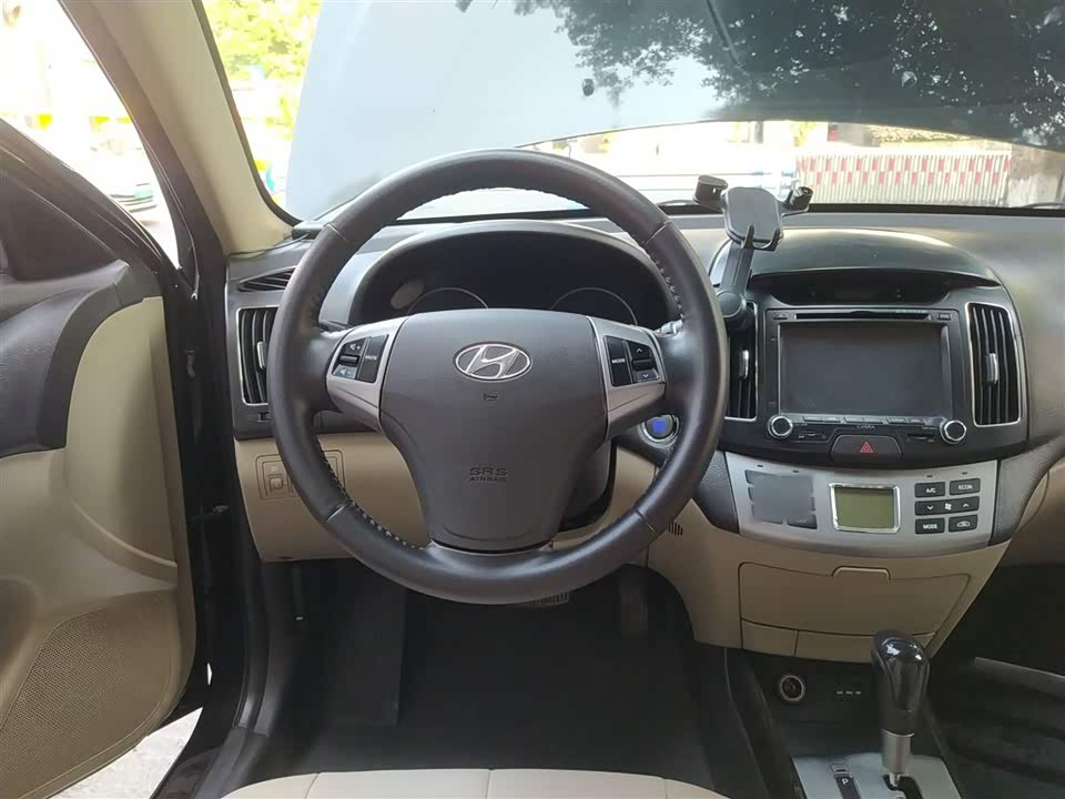Hyundai Yuedong