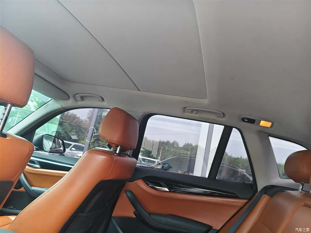 BMW X1, 2015 11