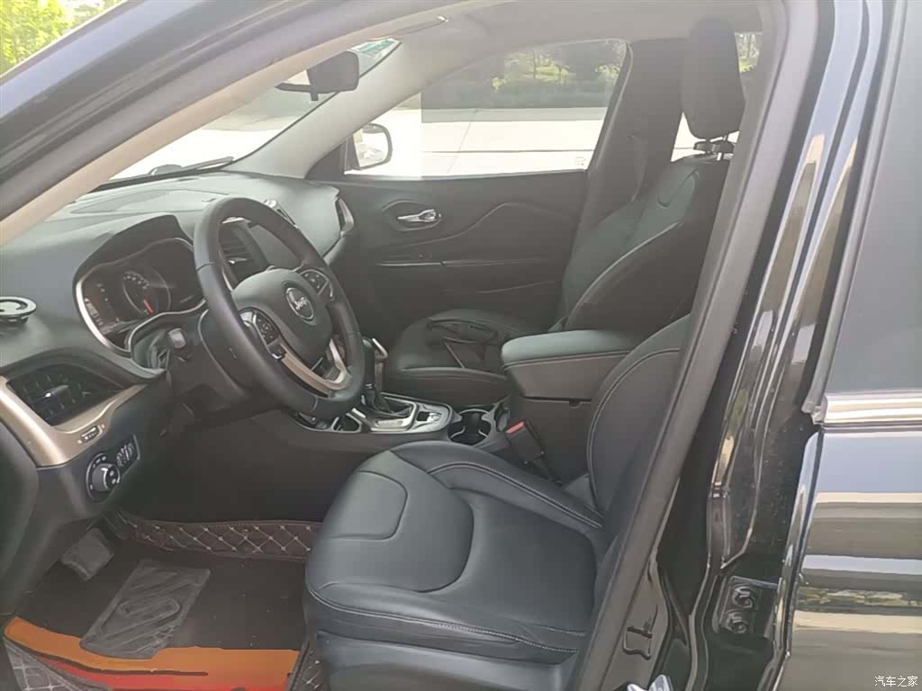 Jeep Cherokee, 2017 15
