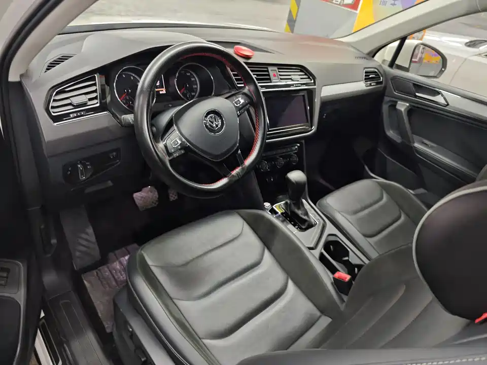 Volkswagen Tiguan L