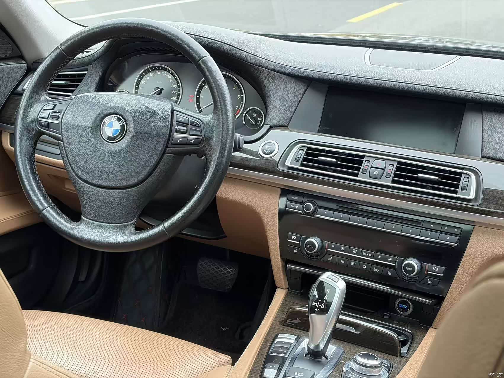 BMW 7 Series, 2011 14