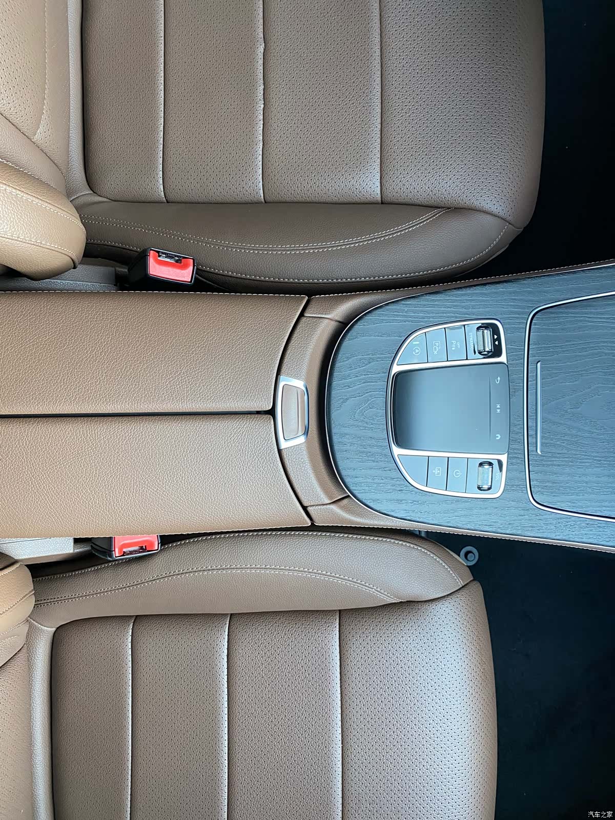 Mercedes-Benz E-Class, 2023 14