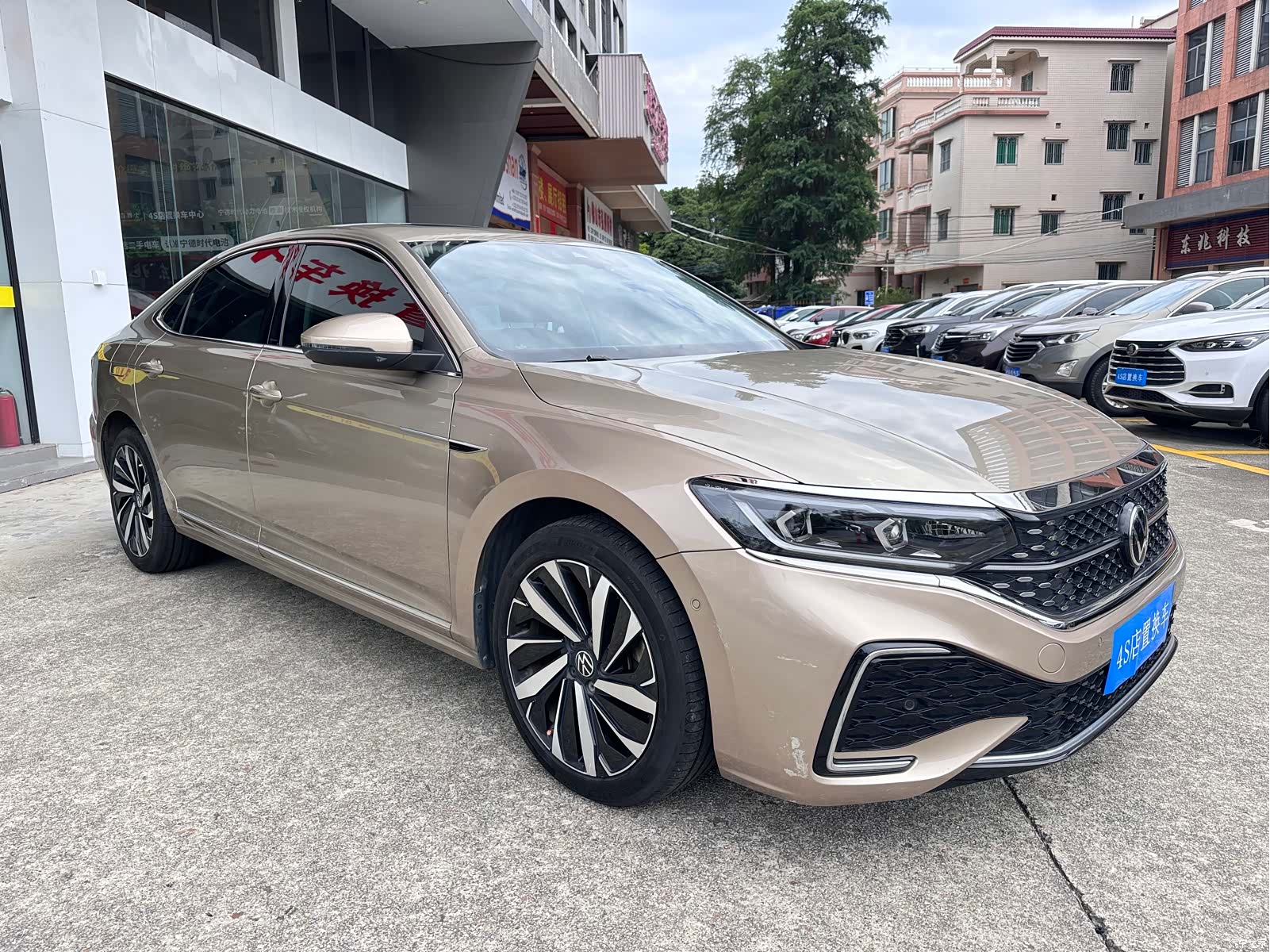 Volkswagen Passat, 2022 3