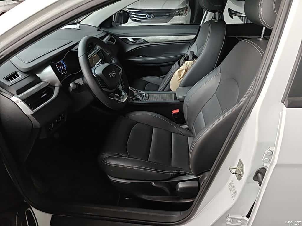 Geely Emgrand, 2019 15