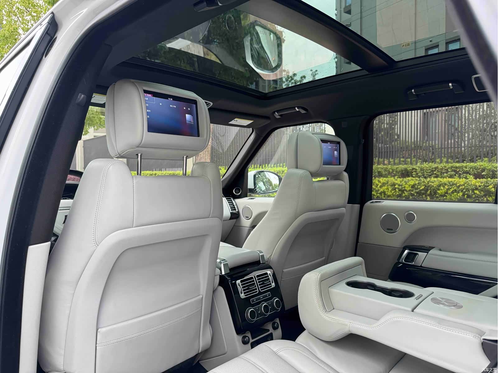 Land Rover Range Rover, 2018 все фото