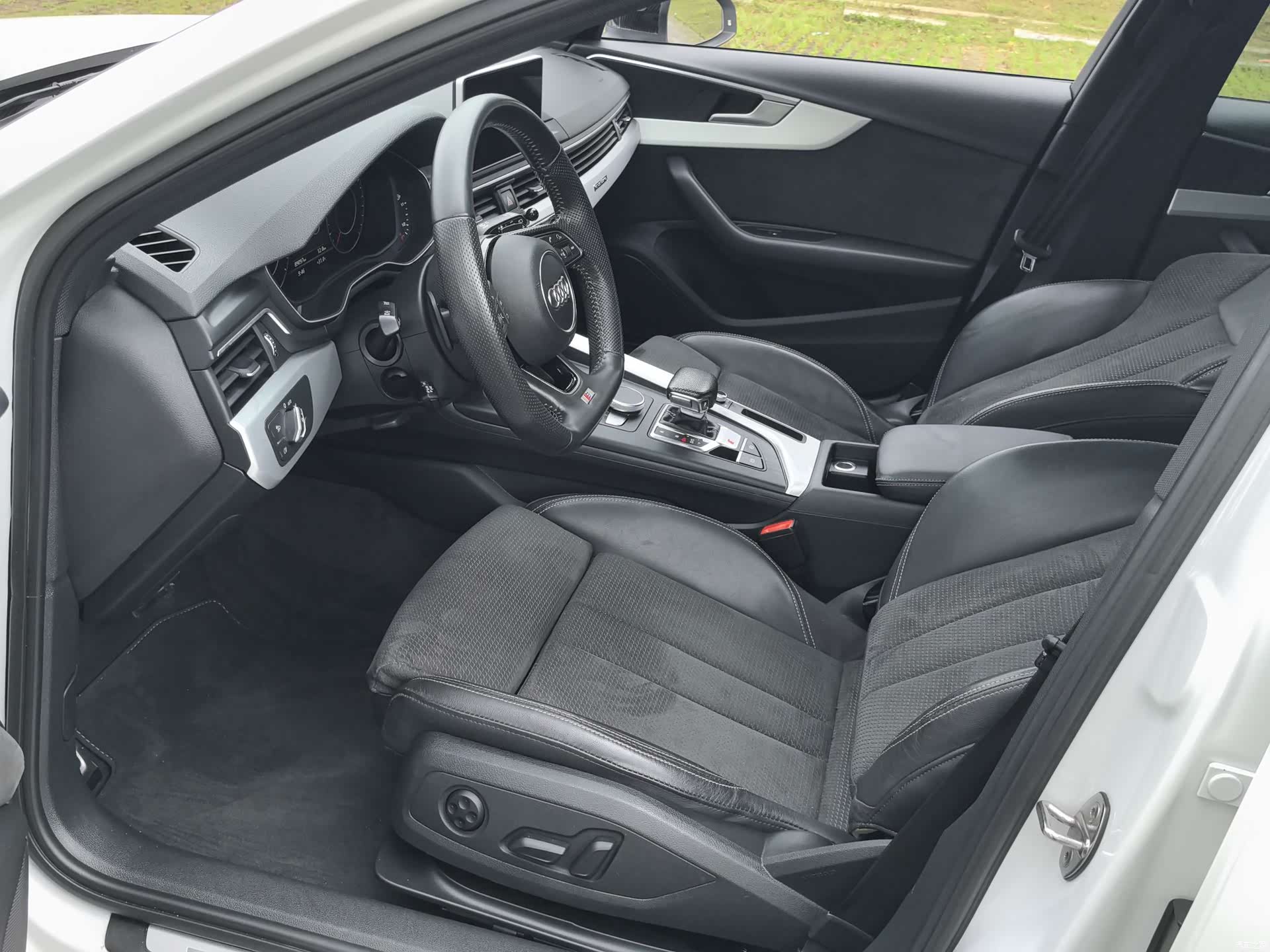 Audi A4, 2020 11