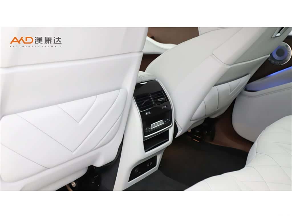 BMW XM, 2025 9