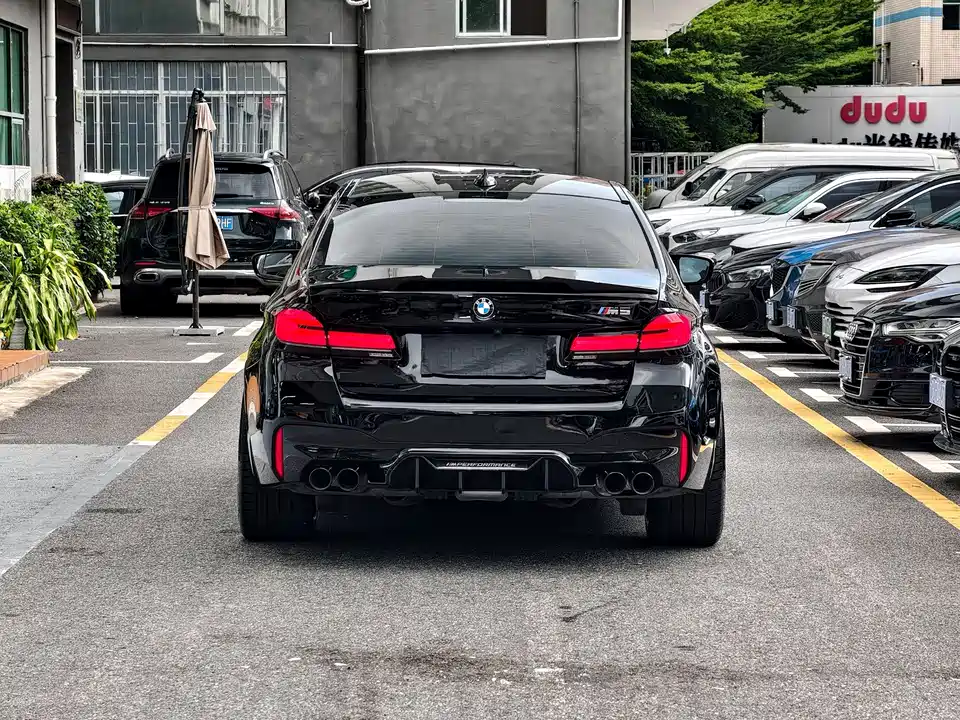 BMW M5