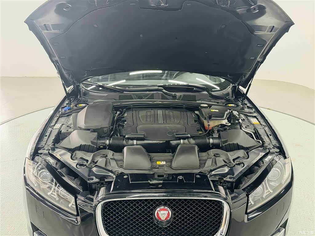 Jaguar XF, 2014 9