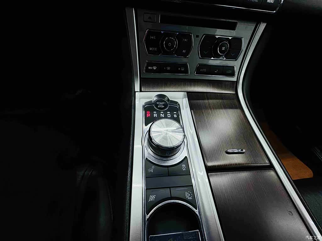 Jaguar XF, 2014 22