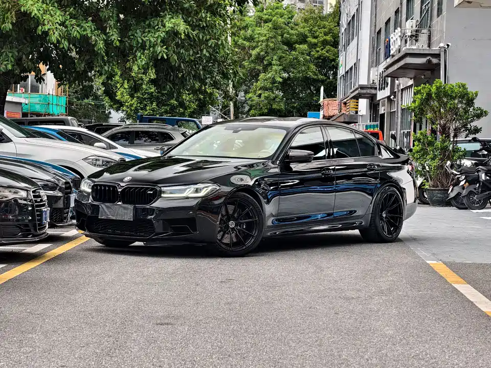 BMW M5