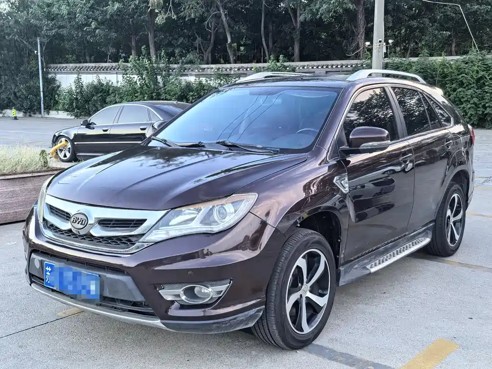 BYD S7