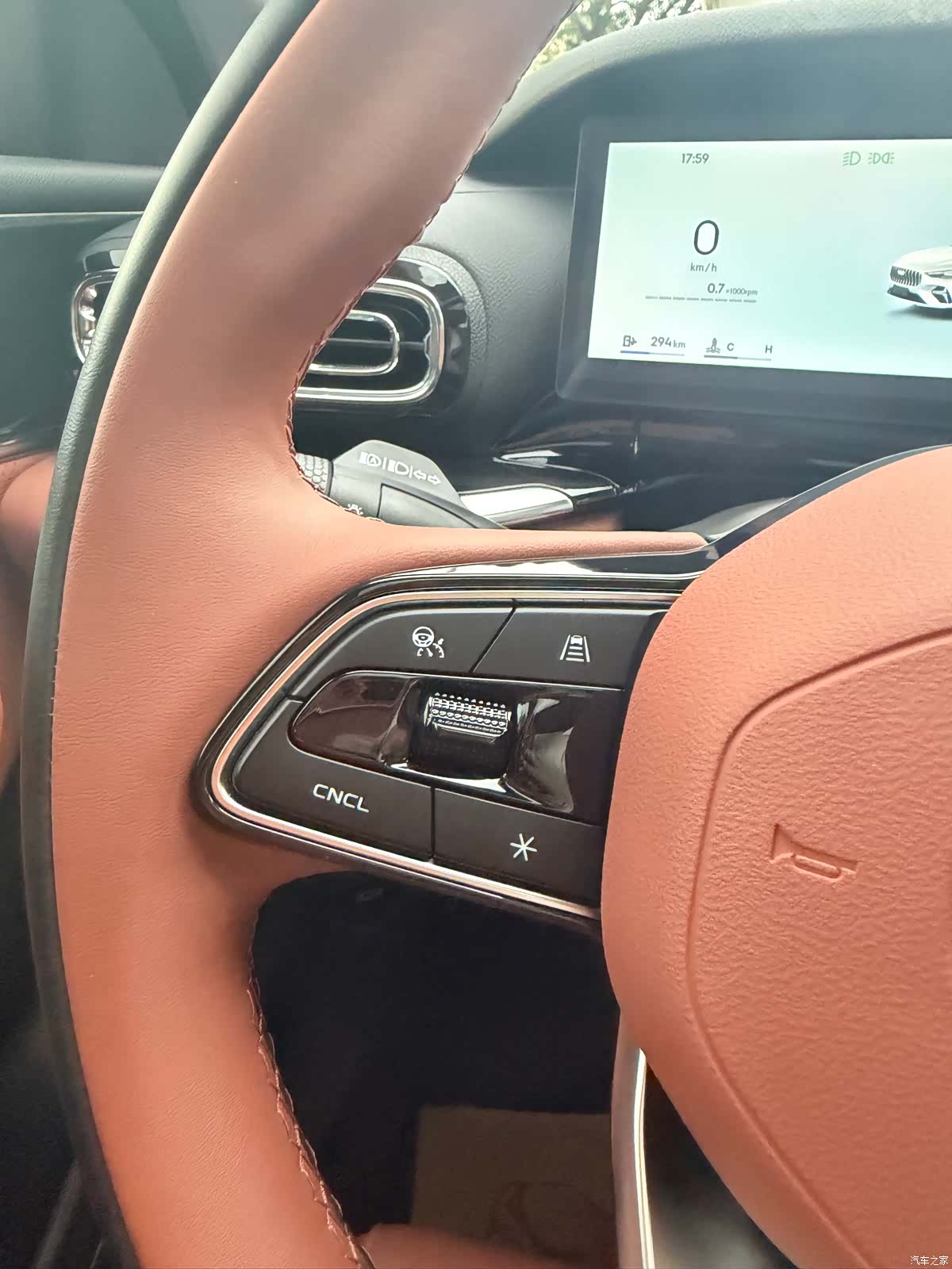 Geely Emgrand, 2025 15