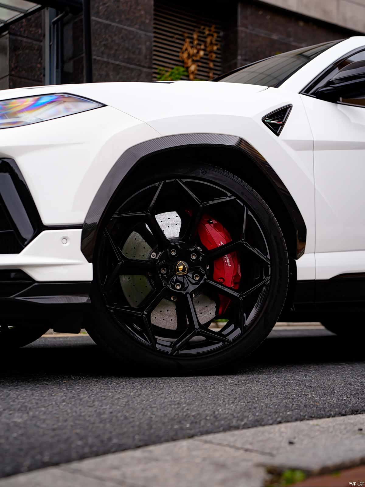 Lamborghini Urus, 2023 8