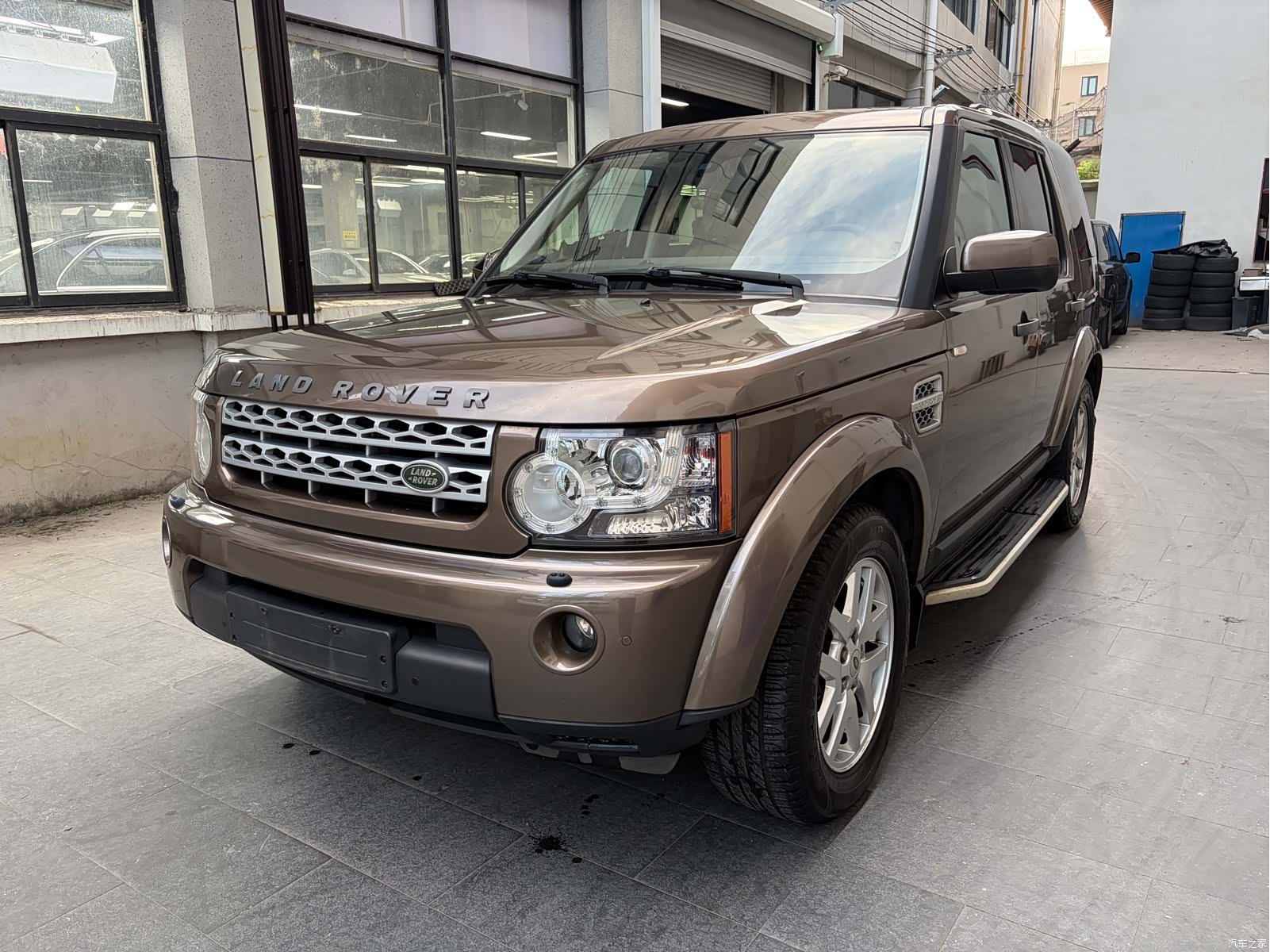 Land Rover Discovery, 2011 1