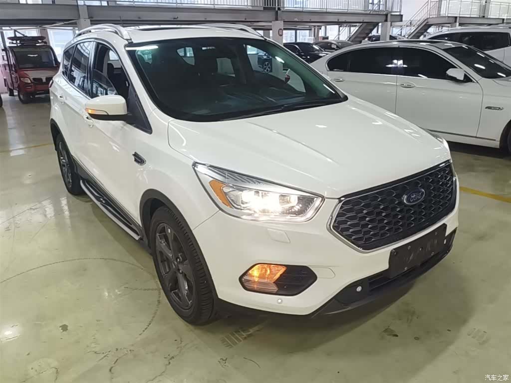 Ford Kuga, 2019 4