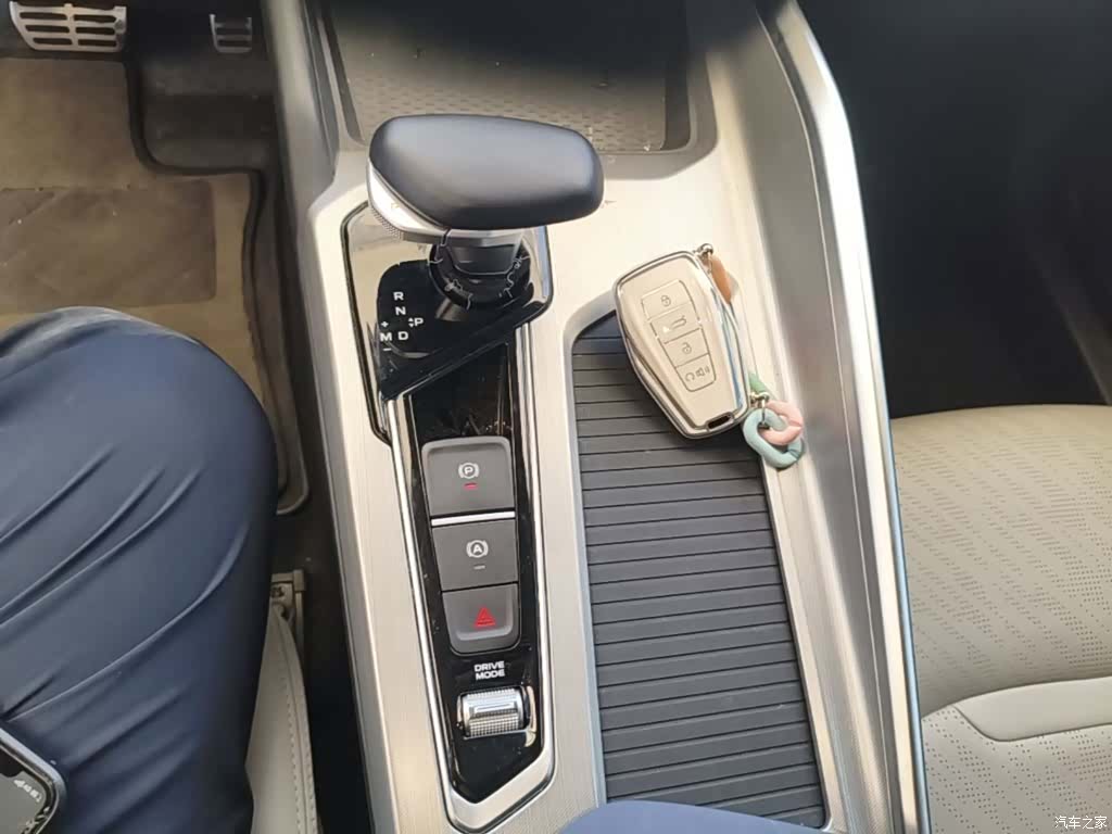 Geely Preface, 2022 14