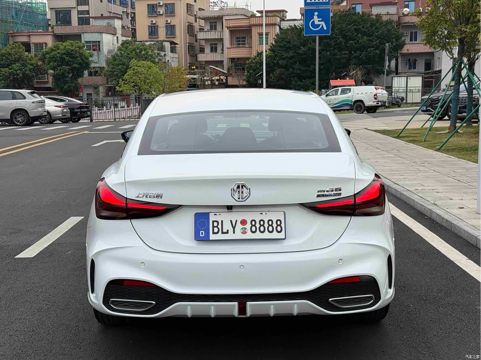 MG MG5, 2025 6