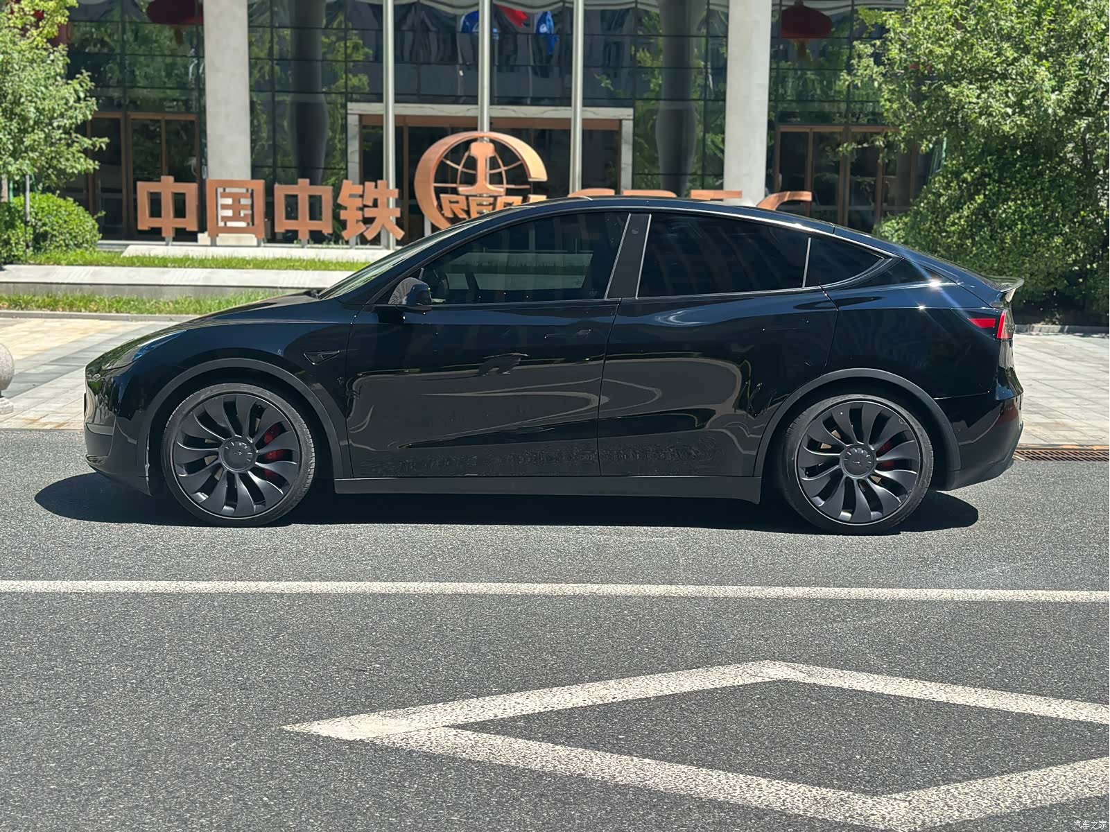 Tesla Model Y, 2022 12