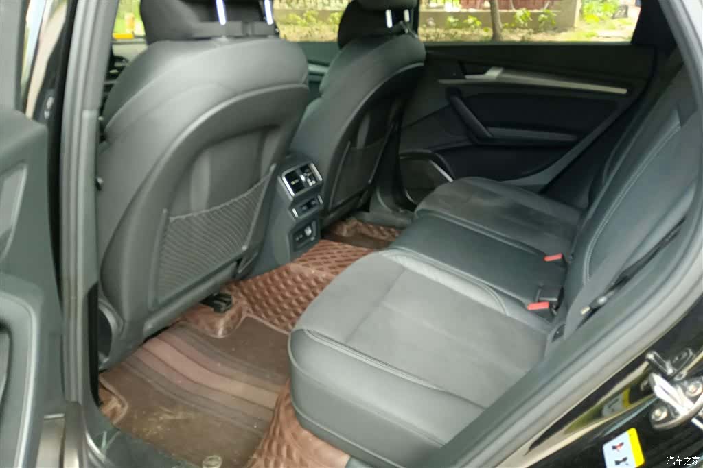 Audi Q5L, 2023 11