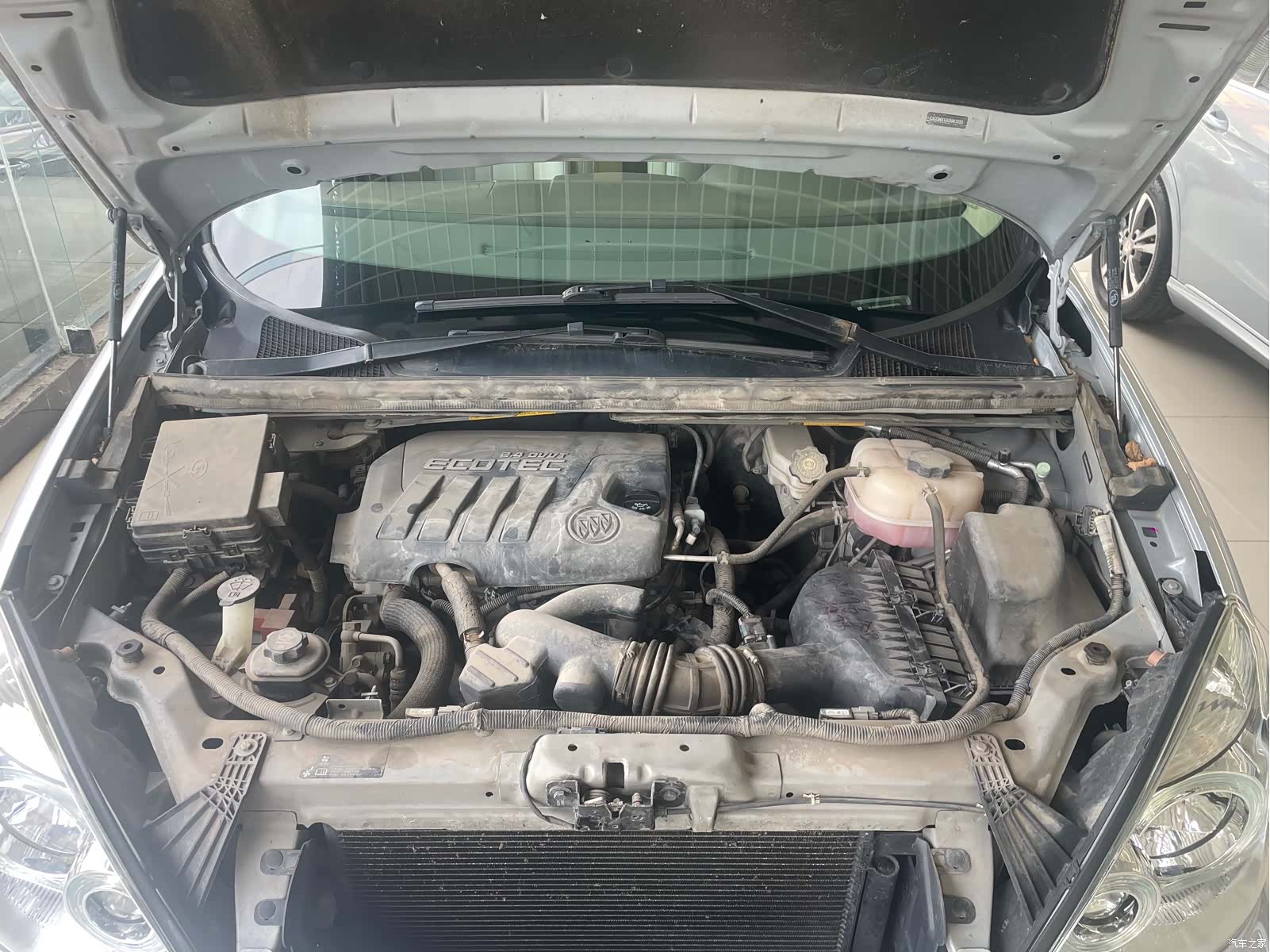 Buick GL8, 2017 14