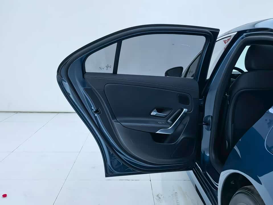 Mercedes-Benz Class A Mercedes-Benz Class A