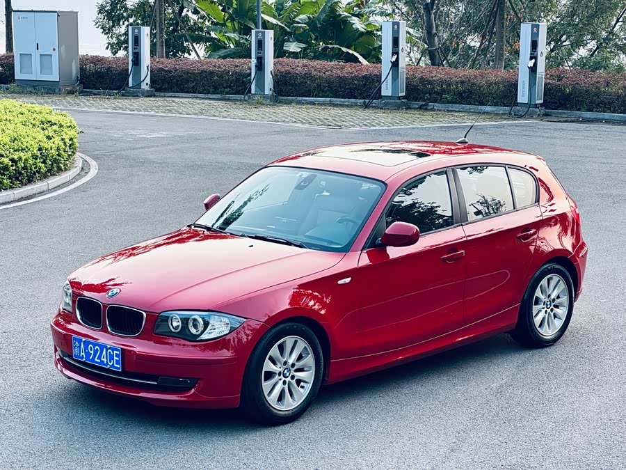 BMW 1 Series 2011, фото 5