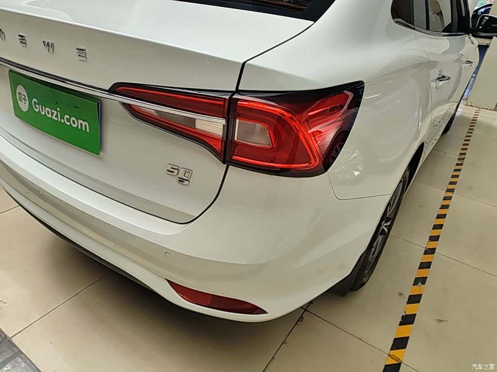 Roewe i5, 2019 8