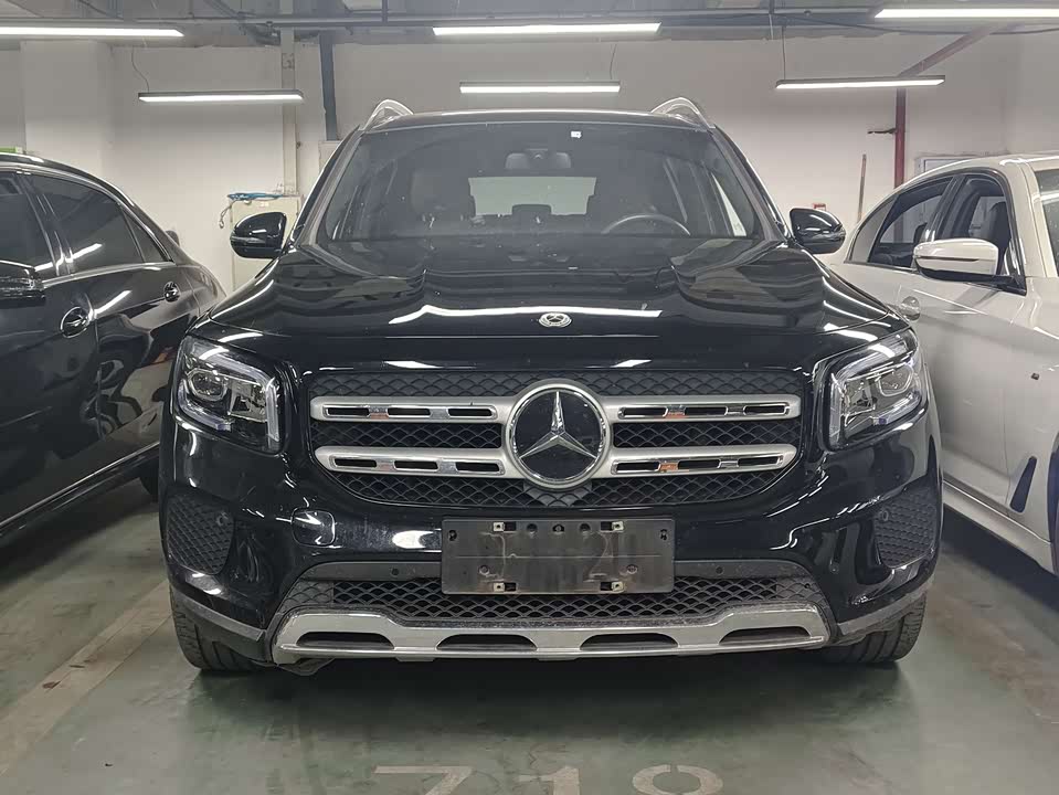 Mercedes-Benz GLB Mercedes-Benz GLB